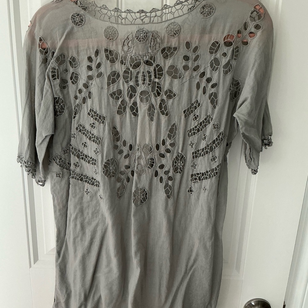 Johnny was vintage gray eyelet embroidered top size small - Picture 3 of 3